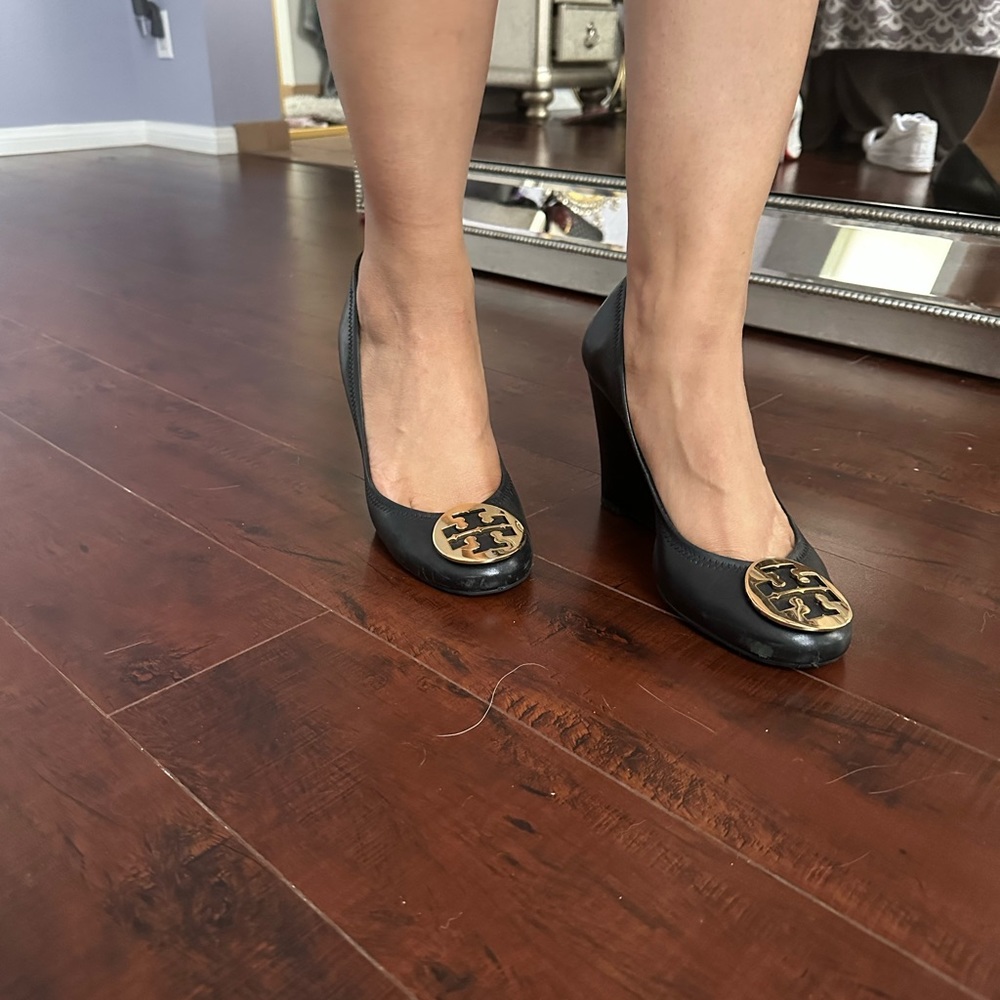 Tory Burch Wedges! 👠👑😍